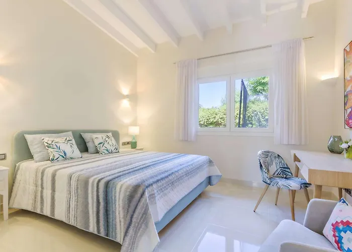 Allegra Willa Pollensa